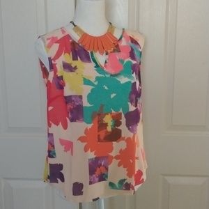Floral sleeveless tulip top